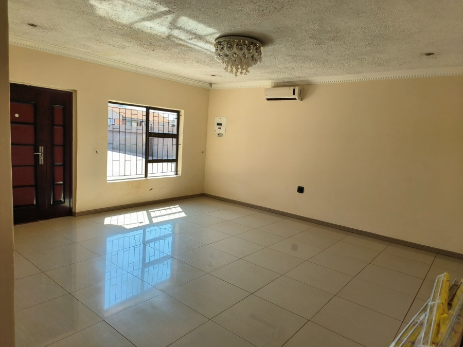 To Let 2 Bedroom Property for Rent in Promosa North West